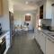 Warm and Spacious 5BR Home w WIFI and Multiple Parking - Weetangerra
