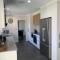 Warm and Spacious 5BR Home w WIFI and Multiple Parking - Weetangerra