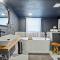 Revamped Studio With Soaking Bathtub #40-4 - مدينة اوكلاهوما
