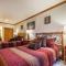 Downtown 2 Bedroom Town Lift by All Season Resorts Lodging