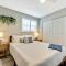 Luxury Home, Heated Saltwater Pool, 5-Min to Beach - Seminole