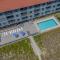 Chateau By the Sea Cozy Oceanfront Unit B3 - 默特尔比奇