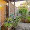 Two Story, Torquay Holiday Home with Large Balcony