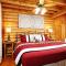 Cozy Upscale Cabin Wfireplace, Hot Tub
