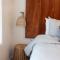 Modern Guest House Near Downtown!