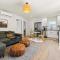 Modern Guest House Near Downtown!