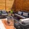 Modern Guest House Near Downtown!