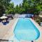 Cozy and quiet house with swimming pool