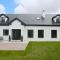 Luxury 6 Bedroom Spiddal Villa, Jacuzzi, Balcony