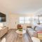 Updated Dtwn Naples Condo Across From Beach!