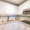 Updated Dtwn Naples Condo: Across From Beach!