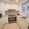 Stunning 2BR APT in Lamtara MJL Burj View 512