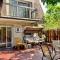 Townhouse with Private Patio