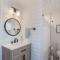 Charming 1960s Cottage, 5 Min Walk to Beach and Shops - أوك آيلاند
