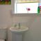Sleeps 10, Free parking, close to Science Park, King size bed