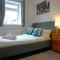 Sleeps 10, Free parking, close to Science Park, King size bed - Milton