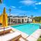 Mid-Century Home, 5-min to downtown, HUGE Pool & Spa - Palm Springs