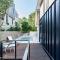 The Hamptons Lake House - Noosa Heads Luxury House