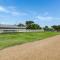Shepherds Delight-Access Friendly-Linen Included - Goolwa South