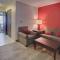 Holiday Inn & Suites Bakersfield by IHG