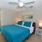 Heated POOL Tropical Oasis! Hot Tub & Close Beach - Seminole