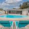 Heated POOL Tropical Oasis! Hot Tub & Close Beach - Seminole