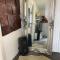 Private apt close to train station - Лондон