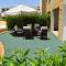 Whispering Waters Two Bedroom with a Garden Azha