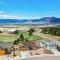 Mountain Breeze Villa w Mountain Views and Air Hockey - Monument