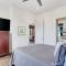 Corner View Broughton Penthouse with FREE Reserved Parking - سافانا