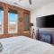 Corner View Broughton Penthouse with FREE Reserved Parking - سافانا