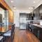 Corner View Broughton Penthouse with FREE Reserved Parking - سافانا