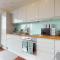 Basildon - 2 Bed Flat - Sleeps 5 - Near Station - 巴塞尔顿