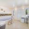 Eolithos Exclusive Suites