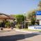 Kyriad Nîmes Ouest A9 - 尼姆