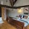 Suite Penthouse Romantique, Confolens, Charente - 孔佛朗
