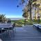 The Pelican Palace Your Perfect Retreat Absolute waterfront, Stunning Clear Water View and Direct Access to water