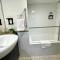 Sydney City Getaway 1 Bdrm Apt 2 Bathrms Sleeps 4