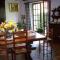 Charmante maison historique avec jardin à Vadelaincourt - Charme, cheminée, et sérénité - FR-1-585-67