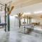 Oceanfront Castle with Hot Tub and Game Room - غولد بيتش
