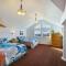 Oceanfront Castle with Hot Tub and Game Room - غولد بيتش