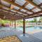 Spacious Micanopy Farmhouse with Luxurious Pool! - Micanopy
