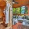 Family Chalet With Sauna, HotTub, Heavenly Views! Mins to Downtown! - غاتلينبرغ