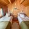 Laplandliv cabin on the lake with hottub - Björkliden