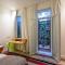 Hotel DeBrett