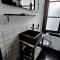 The Black Beauty private studio with canal view from 1799 - 阿姆斯特丹