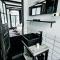 The Black Beauty private studio with canal view from 1799 - 阿姆斯特丹