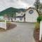 Spacious Grants Pass Home with Hot Tub and River Views