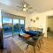 Riverwalk 2BR with Pool, Free Parking and Wi-Fi