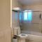 Luxury 4B3B with Dual EnSuites, Parking, WiFI